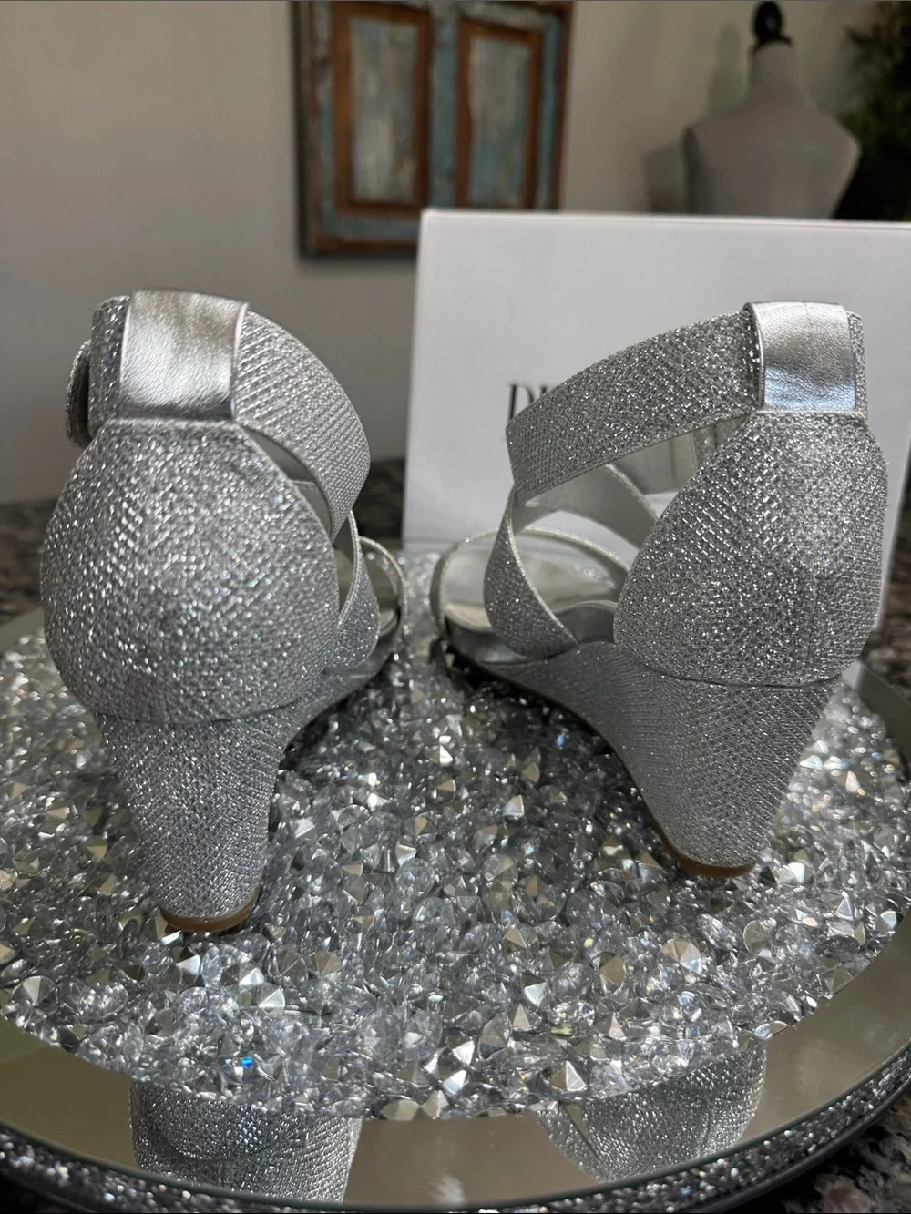Dream Pairs Silver Glitter Strappy Wedge Sandals EUC 9